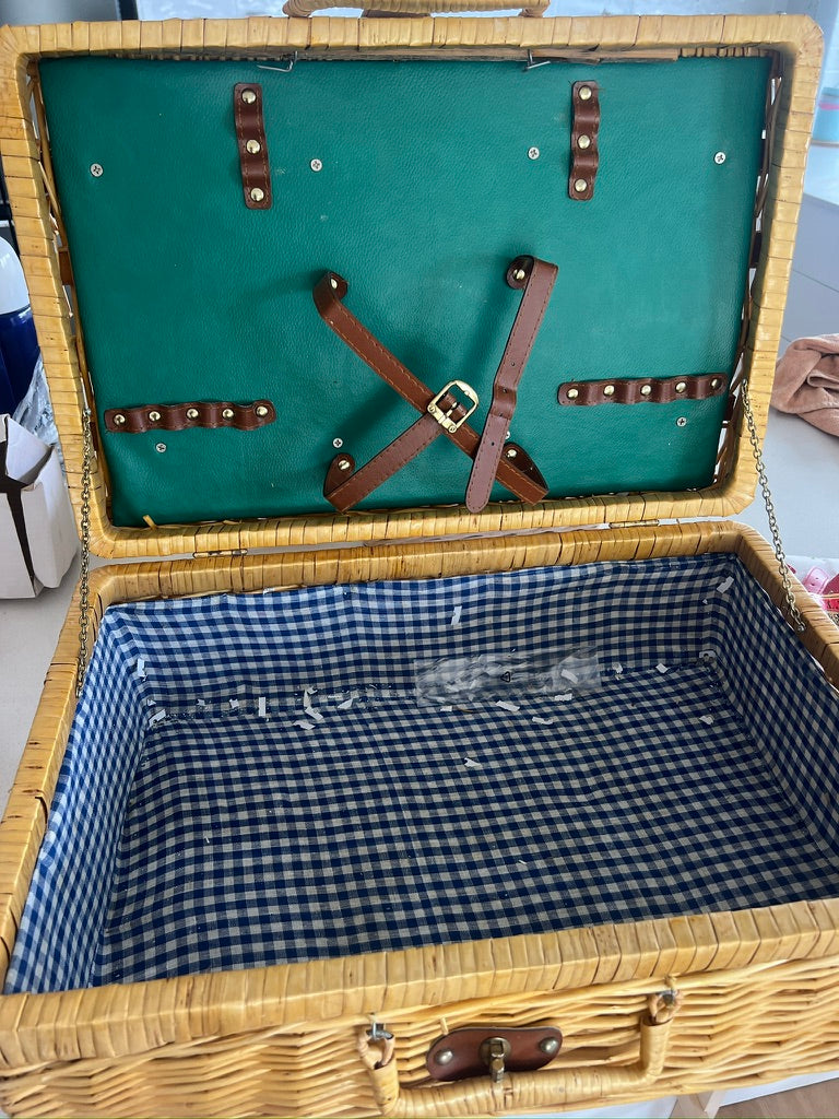 The Big Minty. Basket and accessories for 4. - One of a kind Handmade / Upcycled.