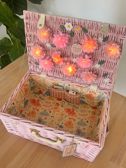SOLD Pink picnic dreams 🩷