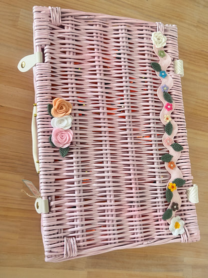 SOLD Pink picnic dreams 🩷