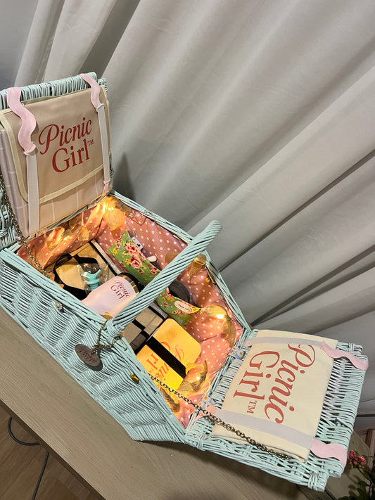 SOLD - The Perfect Gift Does Exist 🌺