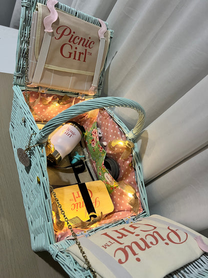 SOLD - The Perfect Gift Does Exist 🌺