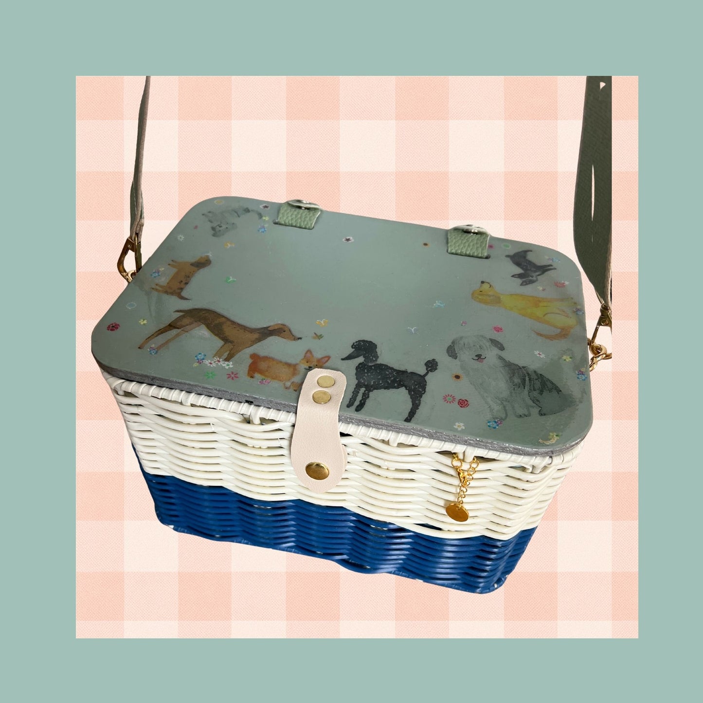 Dog lovers solo mini basket. 🐾🐶 One of a kind.