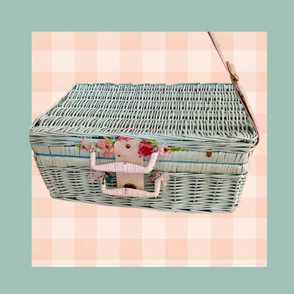 The Big Minty. Basket and accessories for 4. - One of a kind Handmade / Upcycled.